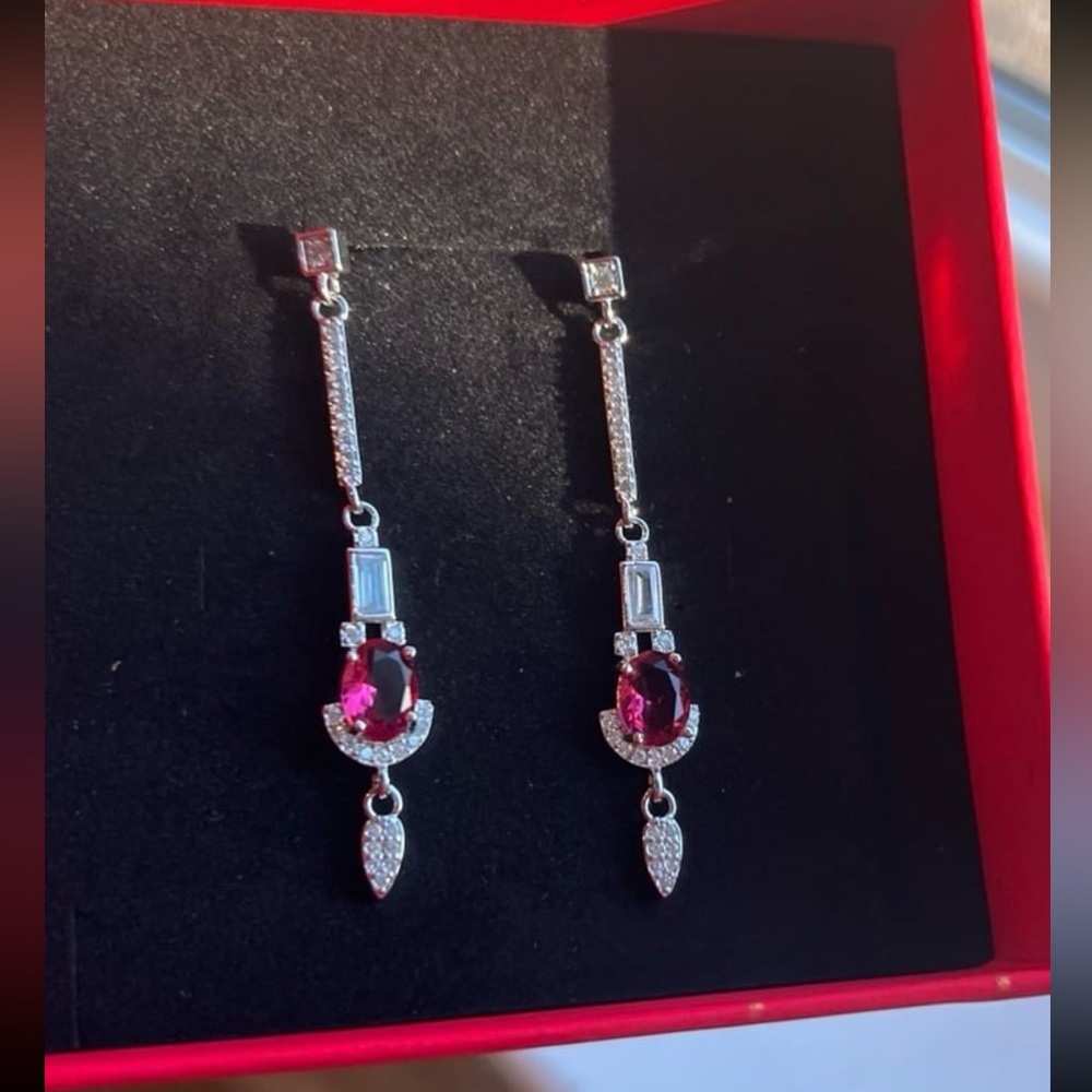 Simple And Elegant Ruby Oval Cut 1.3ct Dangle Lig… - image 1